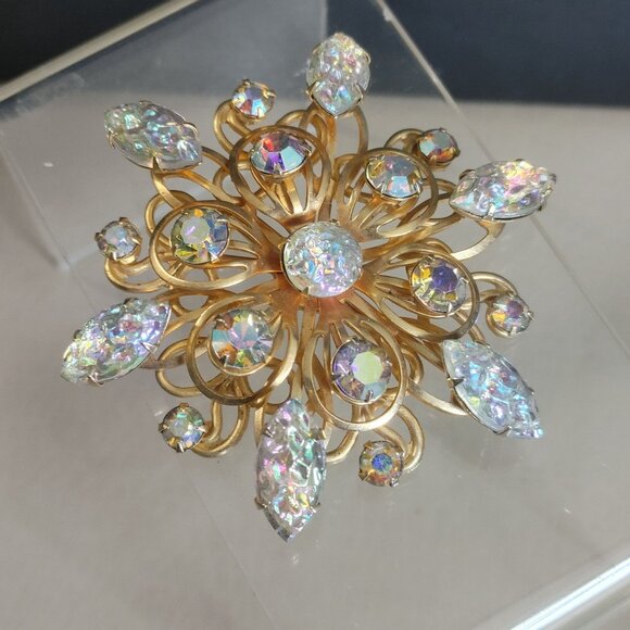 Floral Brooch Marquise Lava Glass Vintage Aurora Borealis Rhinestone Gold Tone - Picture 9 of 12